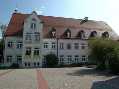Aussenansicht der Grundschule
